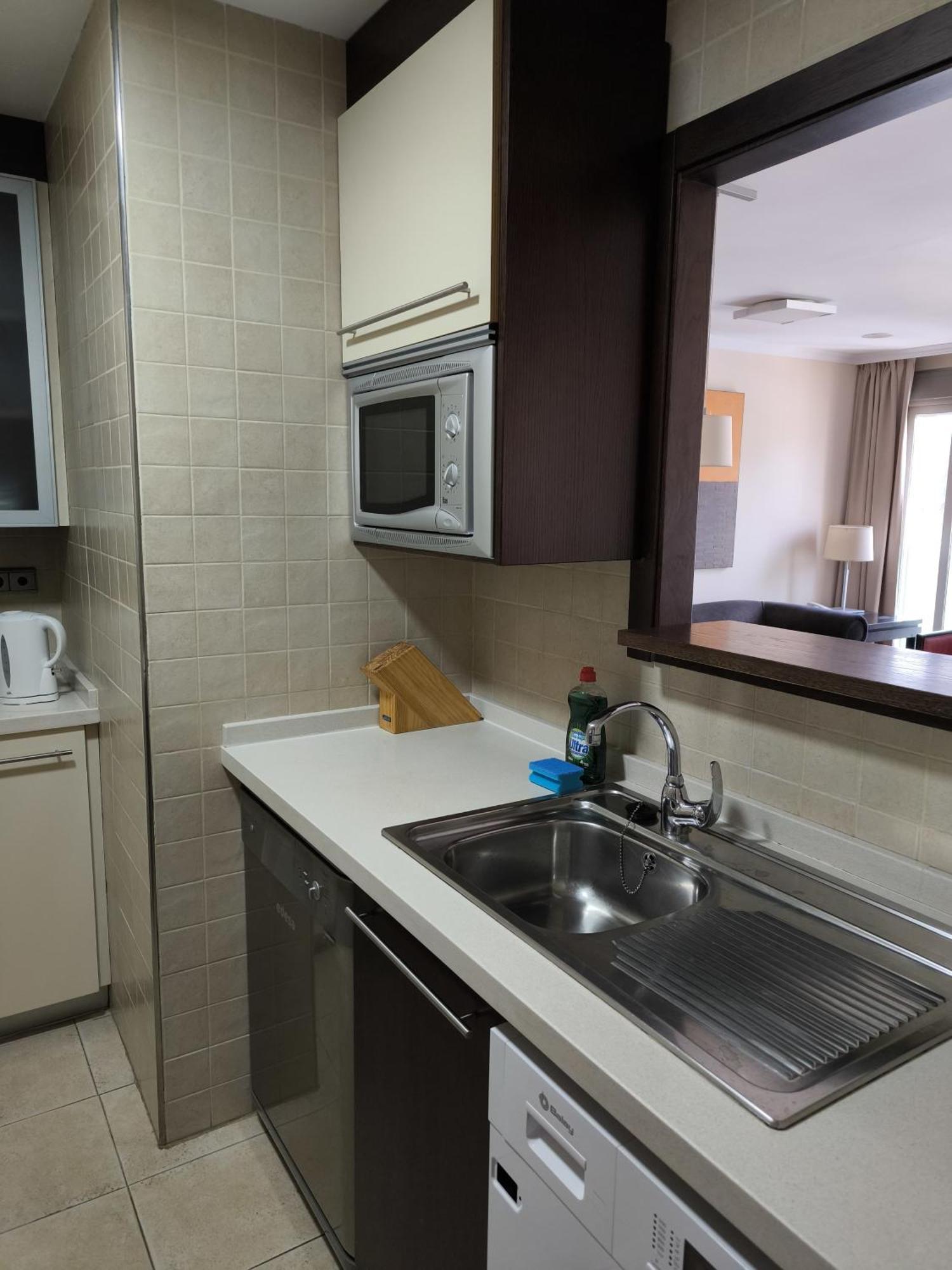 Family Spacious Apartment, Terrace, Kitchen, City View, Free Parking And Wifi Benalmádena Exterior foto