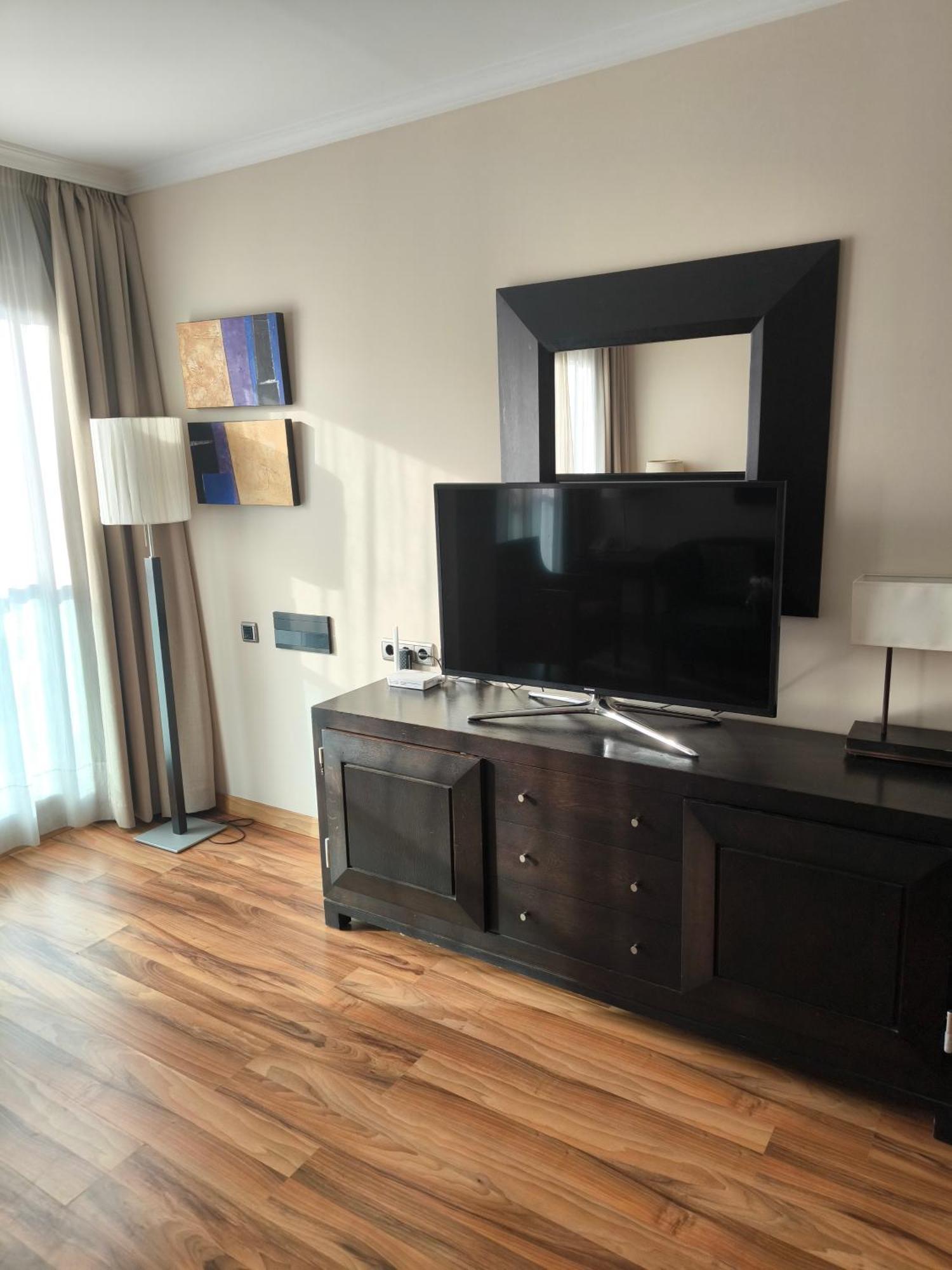 Family Spacious Apartment, Terrace, Kitchen, City View, Free Parking And Wifi Benalmádena Exterior foto